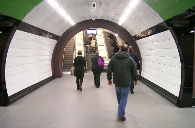 stonres rtz flooring in metro station